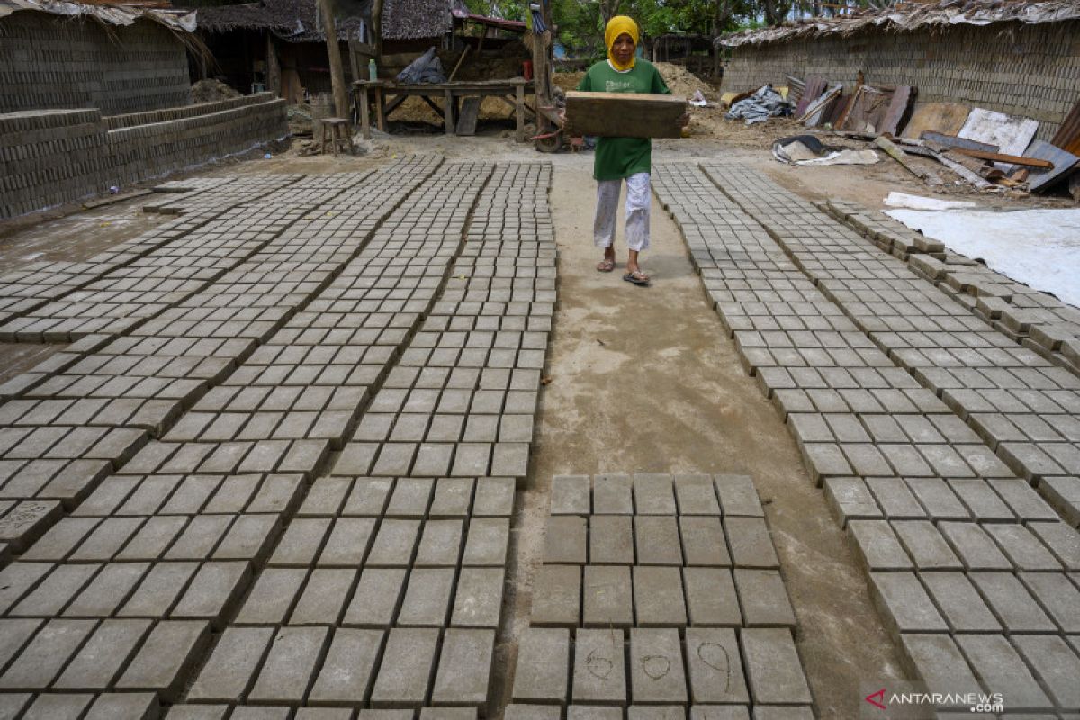 Memulihkan IKM Sulawesi Tengah melalui restrukturisasi dan subsidi KUR