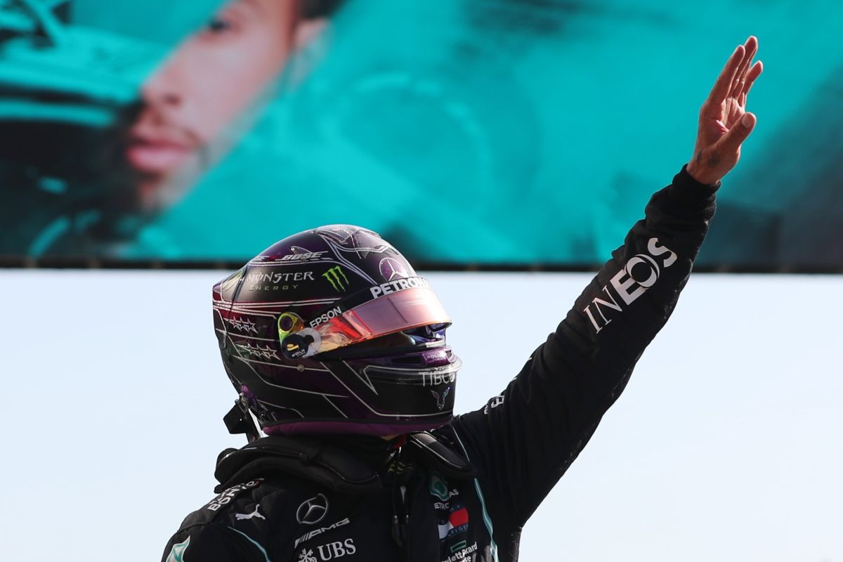 Melesat di lap terakhir, Lewis  Hamilton rebut pole position GP Portugal