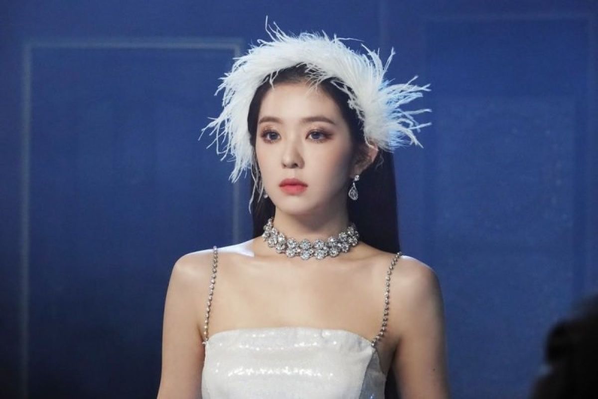 Irene personel grup Red Velvet meminta maaf usai tersangkut masalah "gapjil"