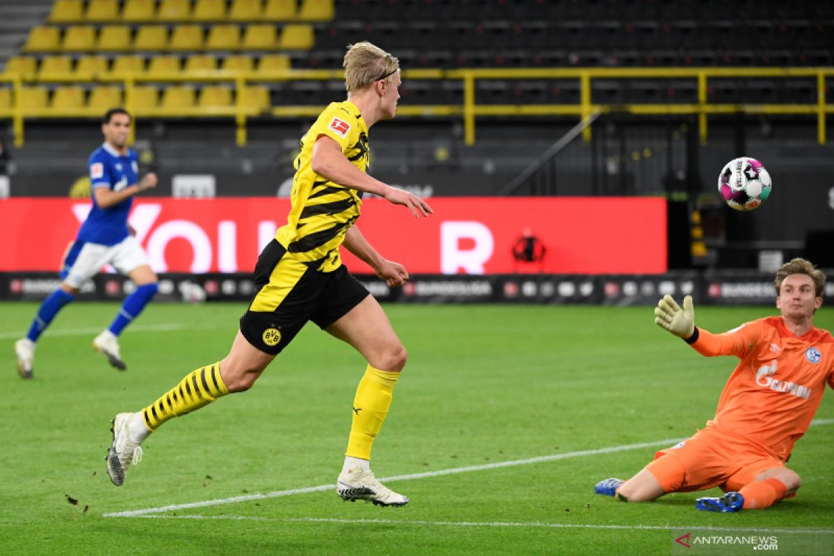Dortmund memenangi Derby Lembah Ruhr setelah pukul Schalke 3-0