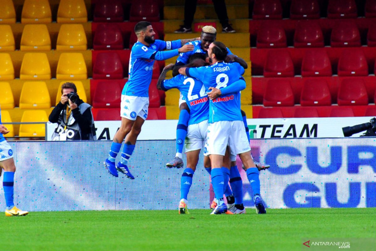 Napoli bangkit dari ketinggalan untuk menang 2-1 di markas Benevento