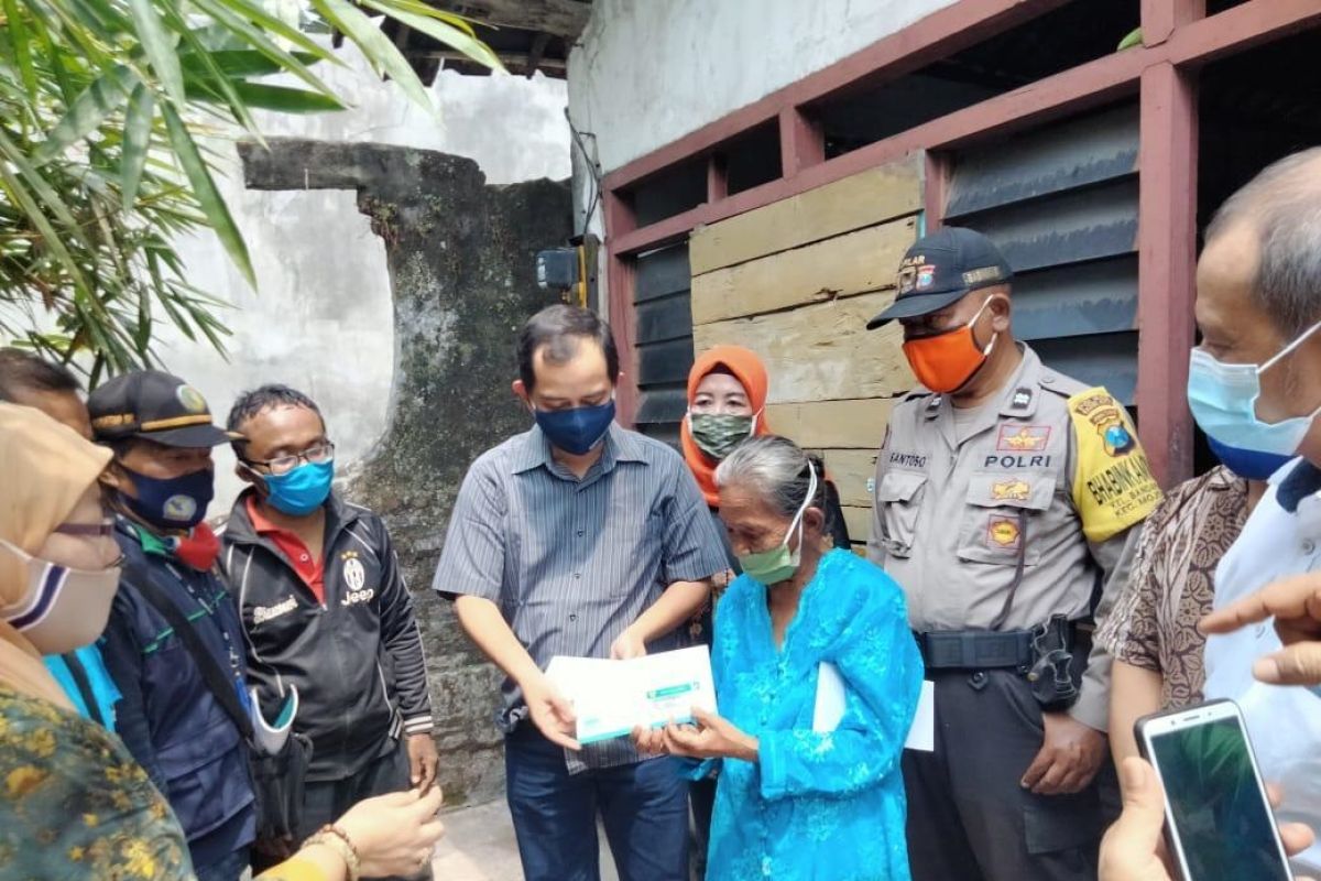 Pemkot Kediri pastikan Nenek Sumirah dan dua anaknya dapat layanan JKN-KIS