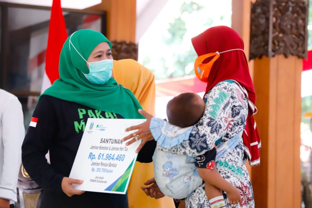 Gubernur Jatim ingatkan masyarakat disiplin protokol kesehatan jika ingin ekonomi terus bergerak