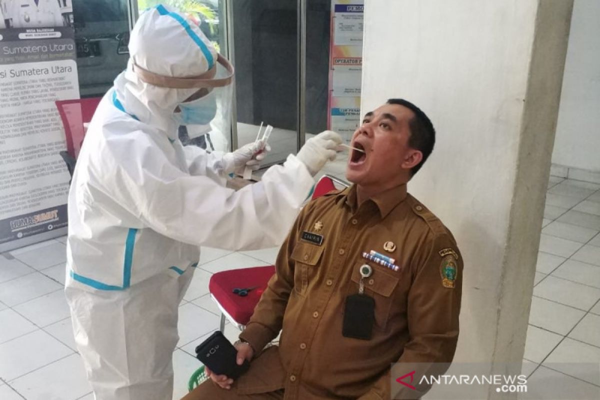 Dinsos Sumut gelar swab test setelah seorang staf meninggal