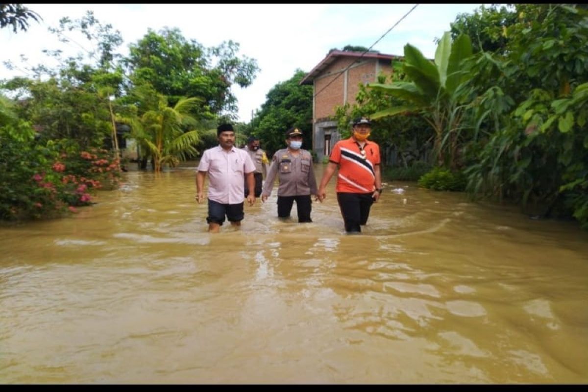 BPBD Langkat : Banjir rusak empat jembatan, jalan, ratusan rumah terendam