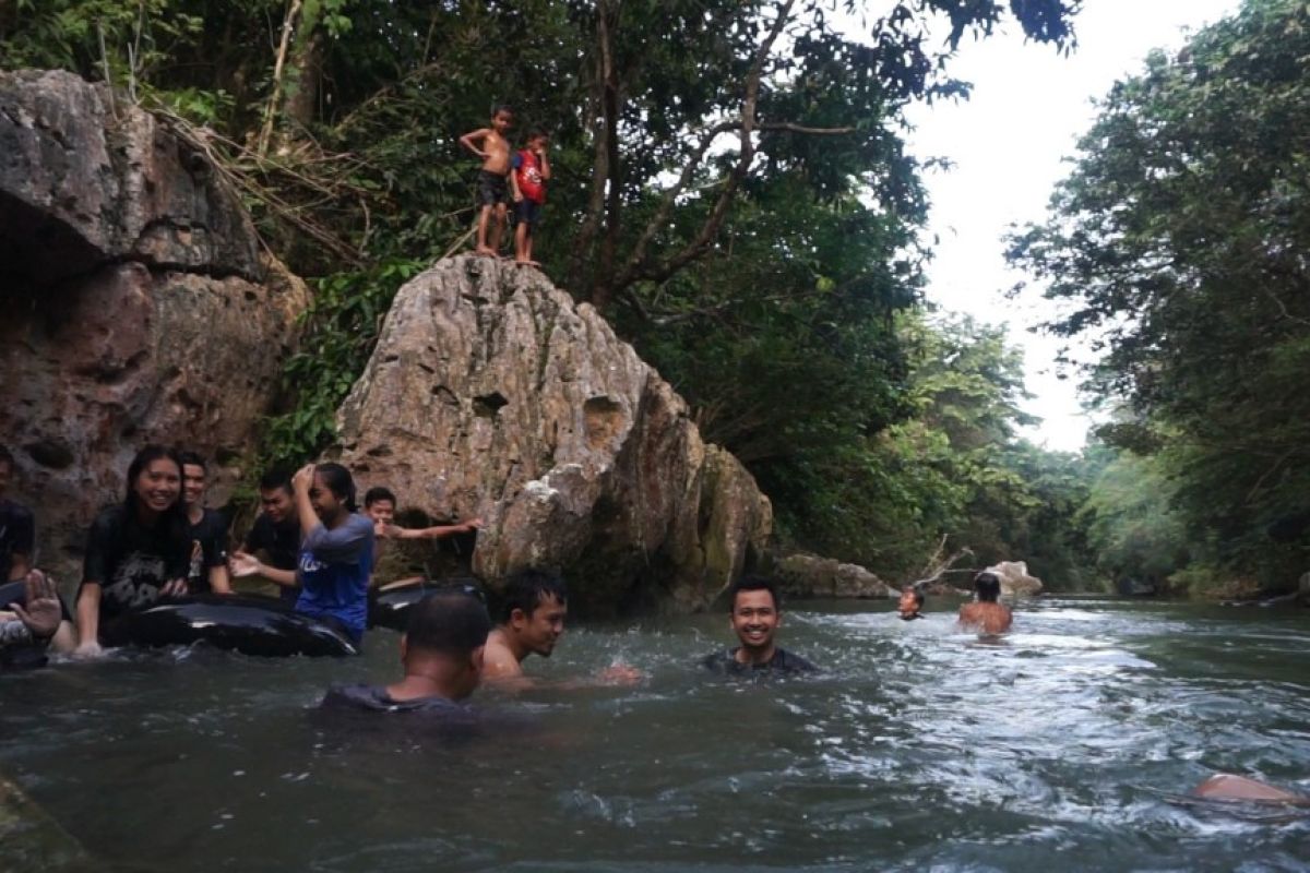 Wisata air sungai Loyu Bile  cocok untuk  keluarga