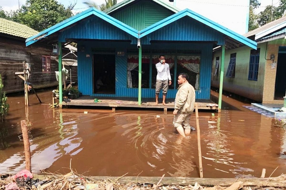 Kunjungi lokasi banjir, Halikinnor serap aspirasi masyarakat