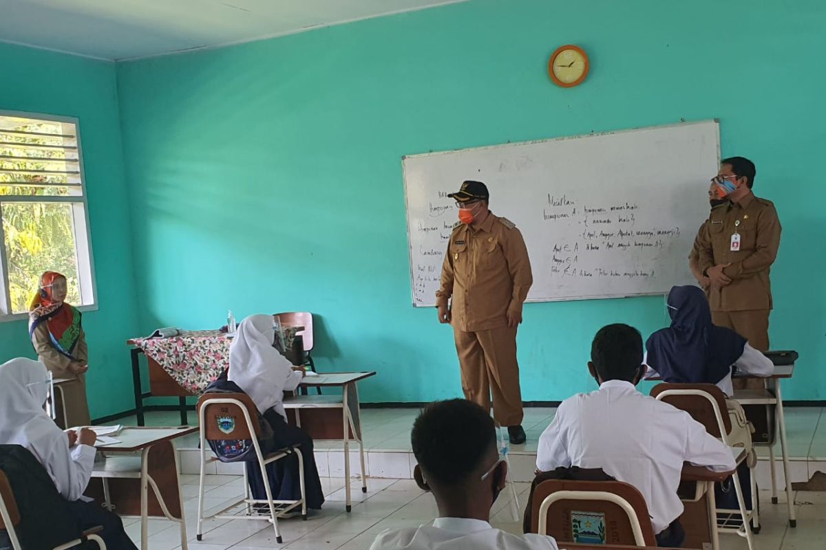 Enam kecamatan zona hijau-kuning di Probolinggo uji coba pembelajaran tatap muka