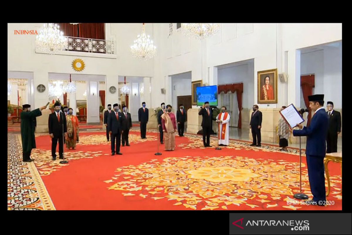 Presiden Jokowi lantik 12 duta besar untuk negara sahabat