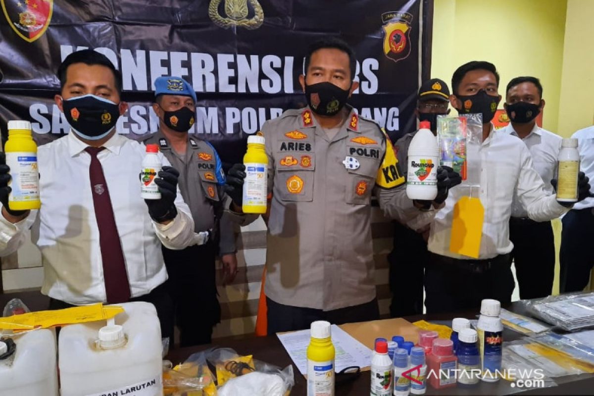 Pelaku pemalsuan obat-obatan pertanian di Subang diringkus polisi