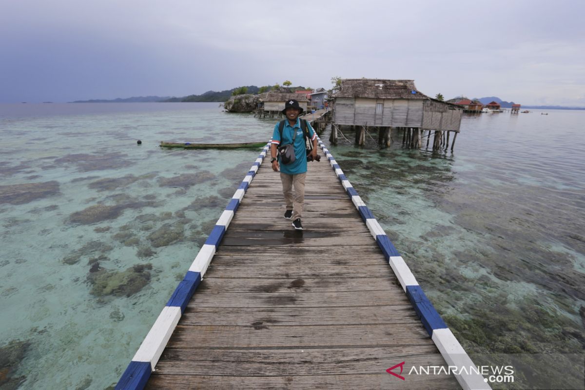 BTNKT siagakan personil  awasi pengunjung objek wisata Kepulauan Togean