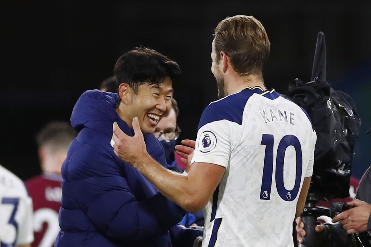 Mourinho puji Pochettino soal perpaduan Kane dan Son Heung-min dilini depan