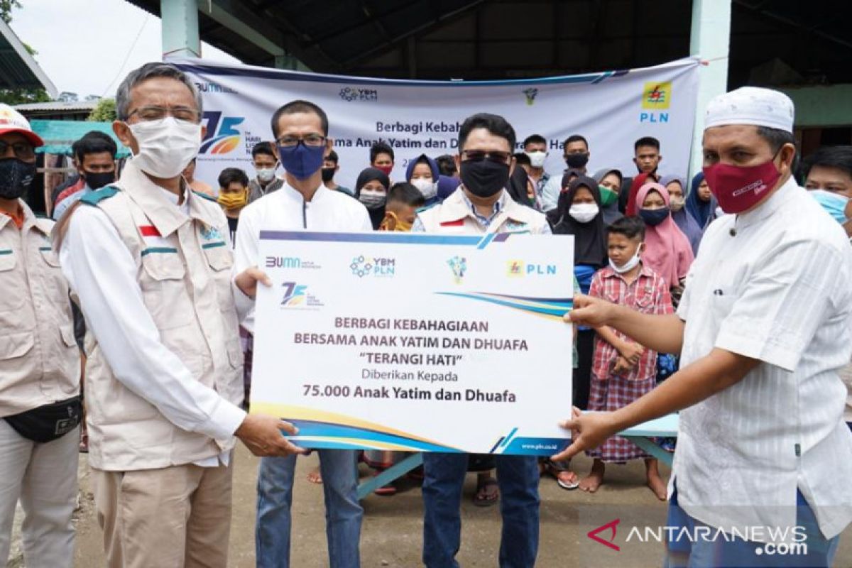 Berbagi kebahagiaan, PLN salurkan bantuan untuk 75.000 anak yatim dan dhuafa