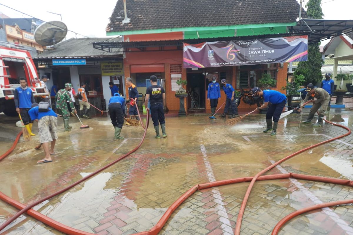 Banjir bandang terjang tujuh desa di Trenggalek