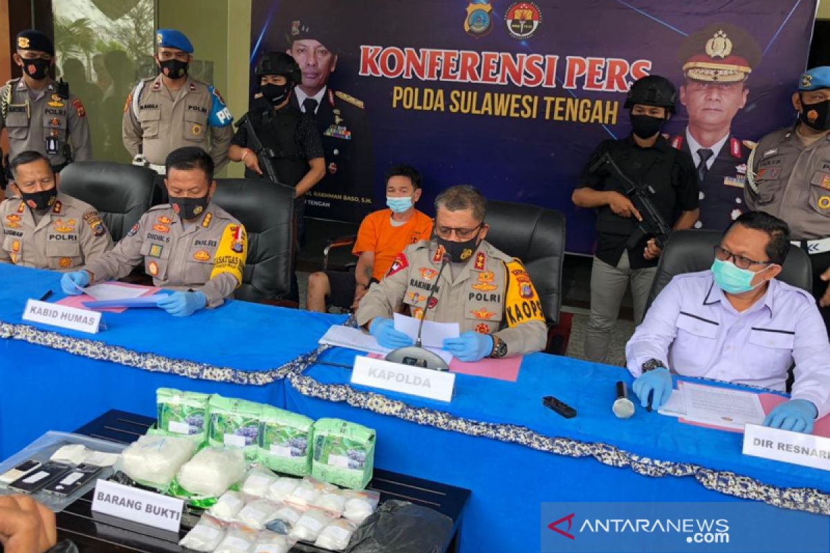 Polisi tembak pembawa sabu-sabu 7,3 kilogram lintas pulau masuk Palu