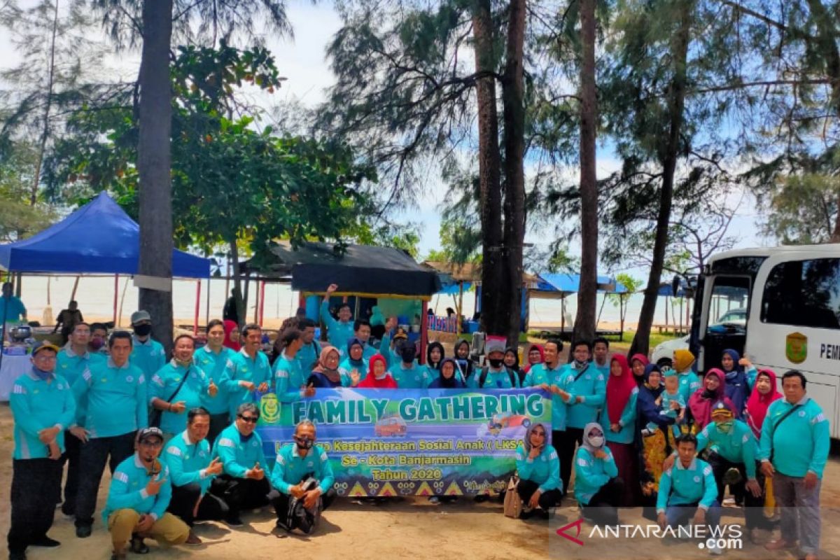 Forum Panti Banjarmasin kunjungi panti asuhan di Tanah Laut