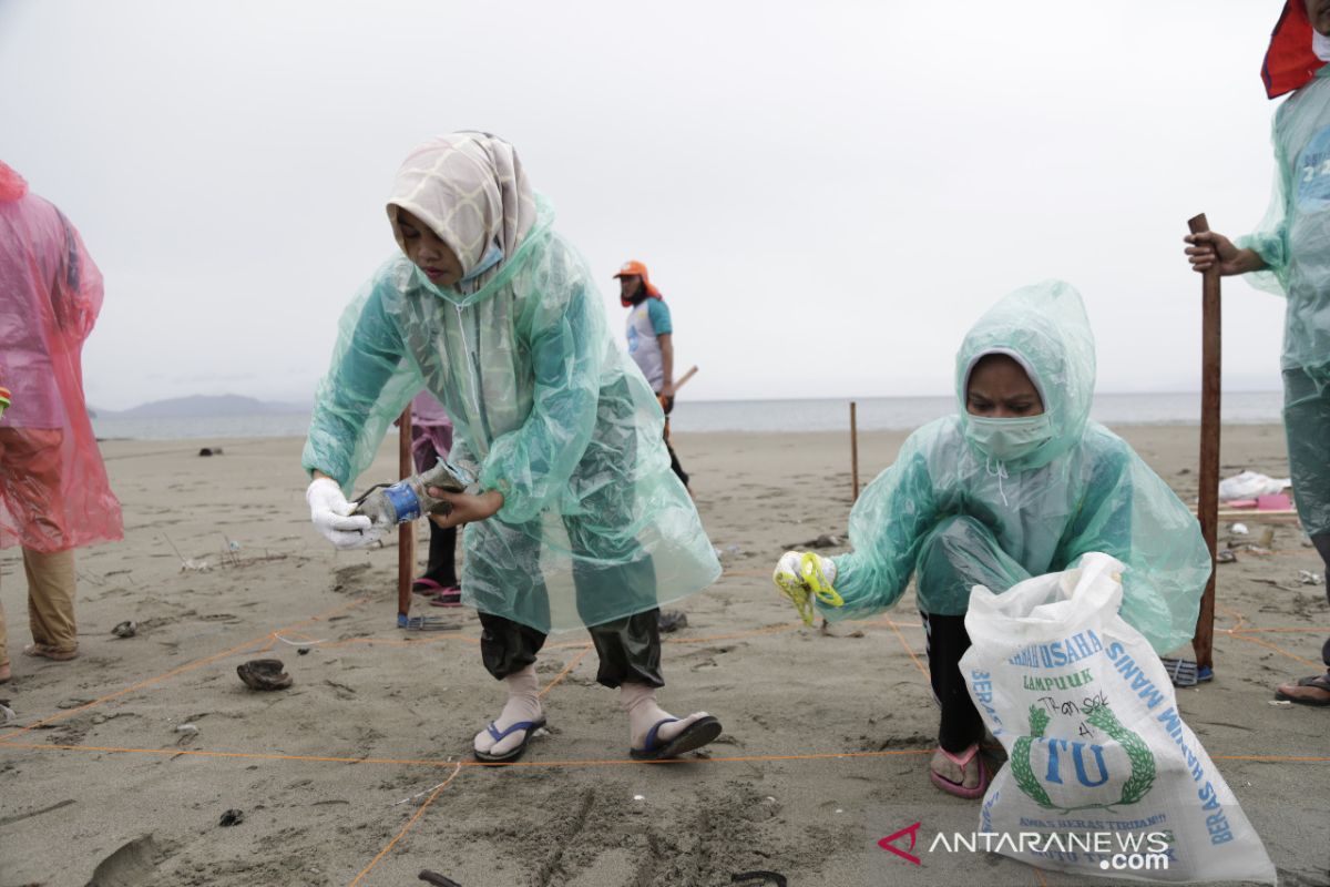 Pemko Banda Aceh rutin lakukan survei pantauan sampah di laut