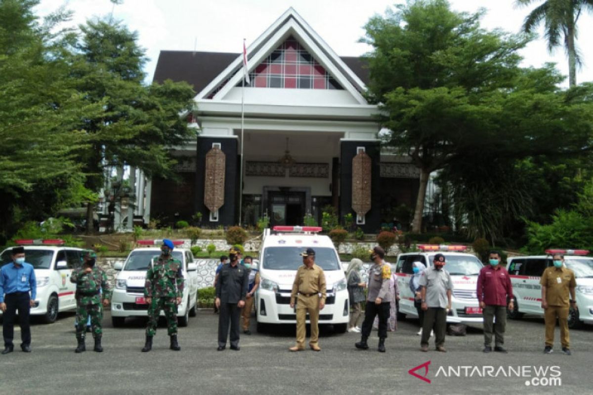 Pemkot Samarinda resmikan sembilan unit mobil PCR