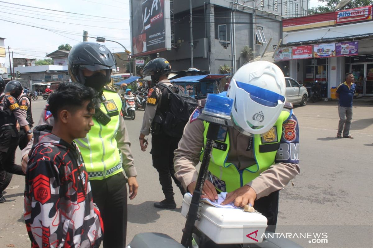 Operasi Zebra di Sukabumi 220 pengendara ditilang