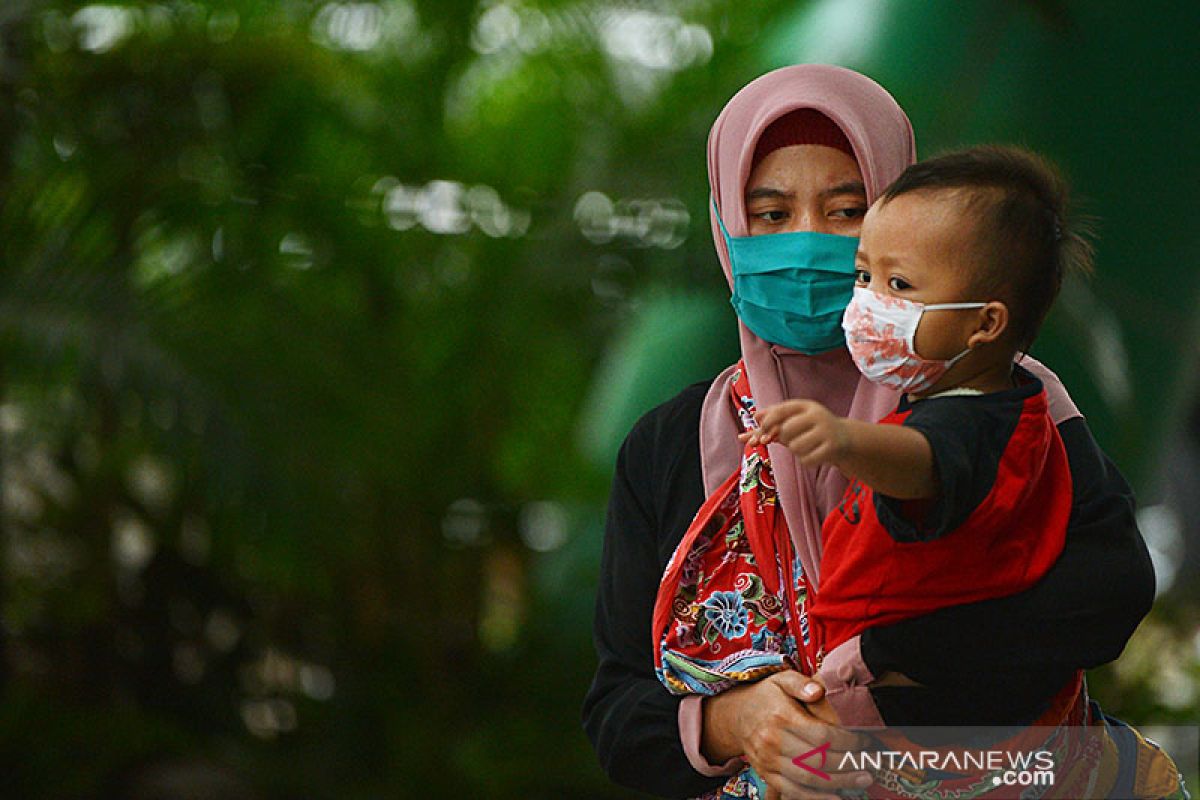 IDI anjurkan usia di bawah 60 tahun gunakan masker kain dua lapis