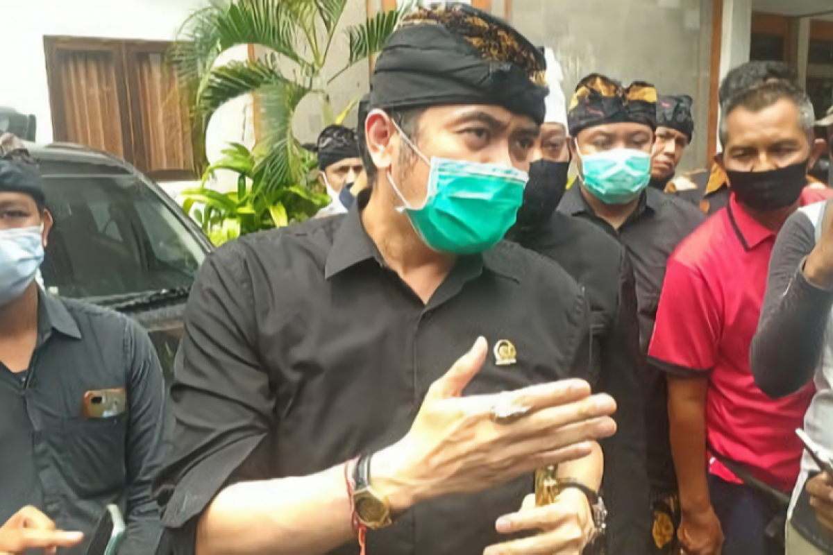 Polisi amankan aksi ricuh di Gedung DPD Bali