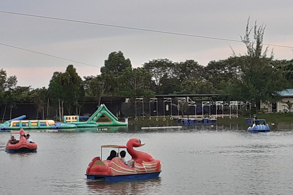 Warga Batam patuhi protokol kesehatan di lokasi wisata