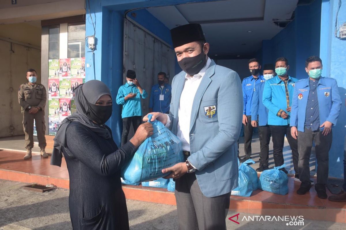 Noer Fajrieansyah dalam kepedulian pemuda, bantuan sembako KNPI disalurkan