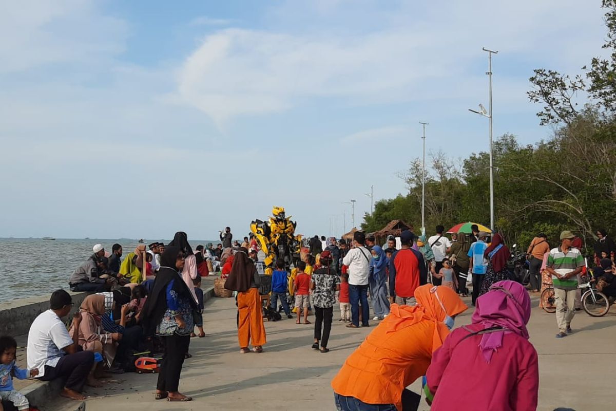 Sejumlah objek wisata di Banten dipadati pengunjung dari berbagai daerah