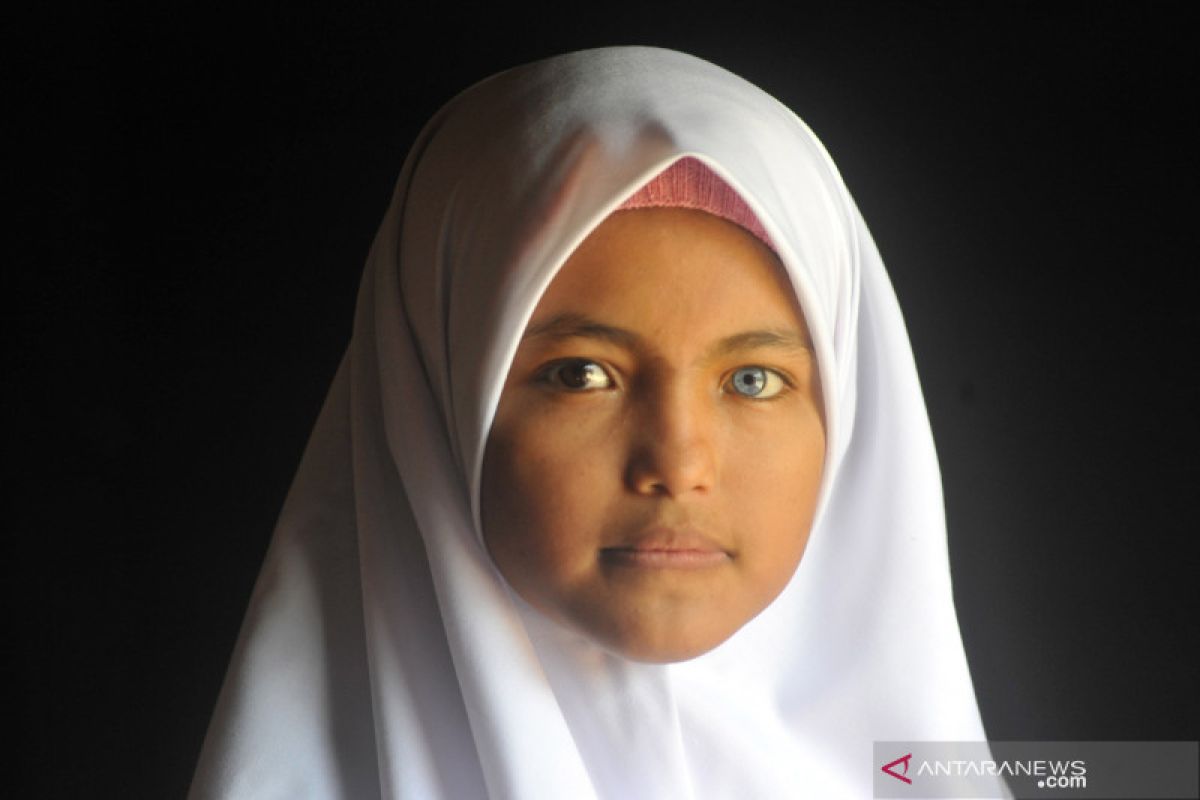 Kisah orang-orang bermata biru dari Ranah Minang (2)
