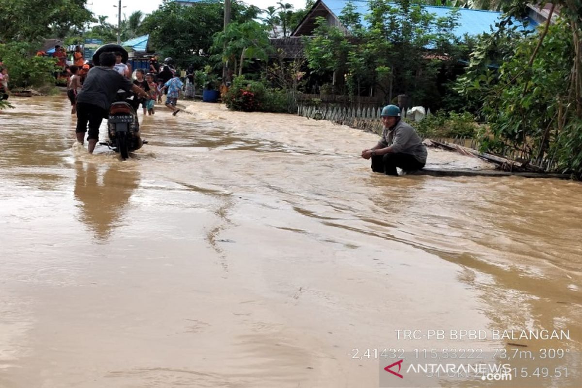 Luapan air sungai Tebing Tinggi berimbas ke Kecamatan Awayan