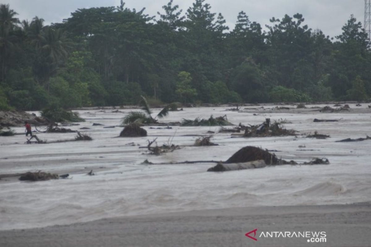 BPBD sebut Banjir di Parigi Moutong dampak cuaca buruk