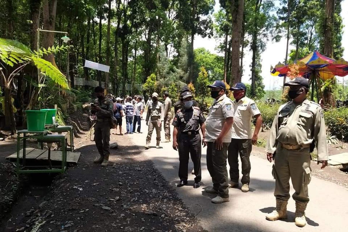 Pemkab Lumajang  antisipasi penyebaran COVID-19 selama libur panjang