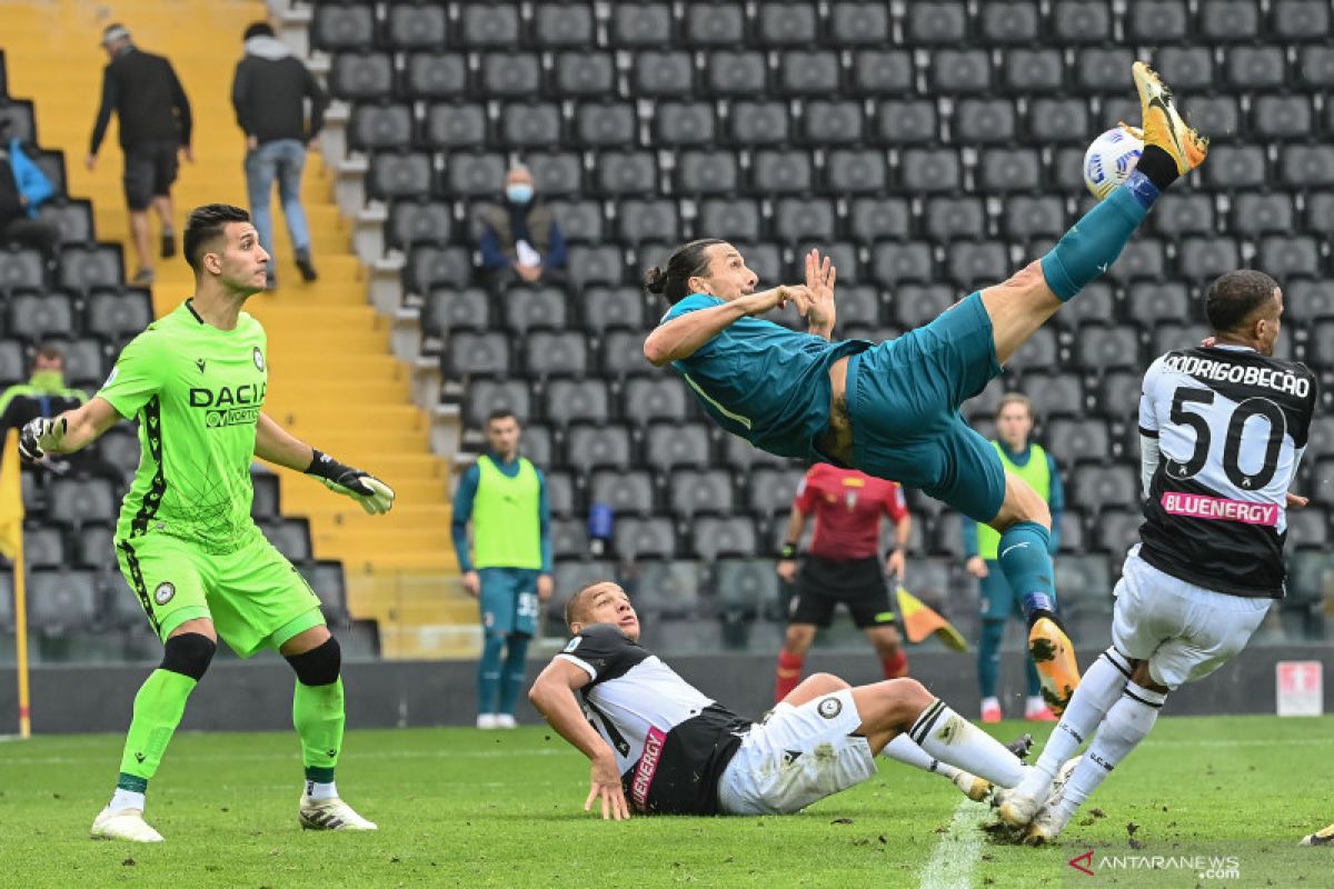 Gol akrobatik Ibrahimovic bantu Milan kembali ke jalur kemenangan