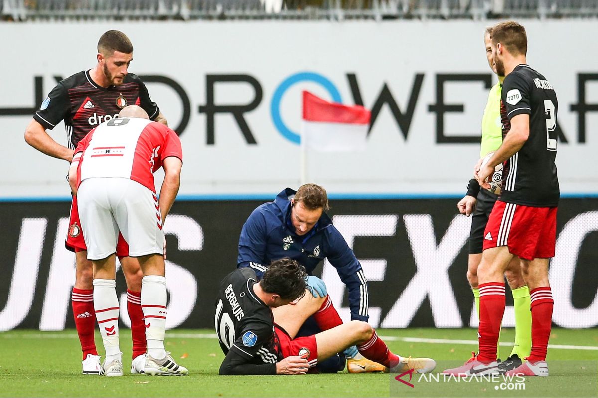 Feyenoord susah payah menang 3-2 dari 10 pemain FC Emmen