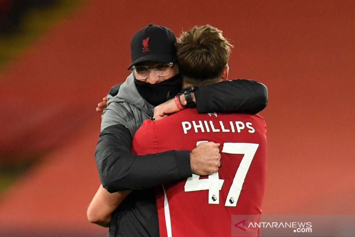 Klopp puji habis-habisan penampilan debut Nathaniel Phillips