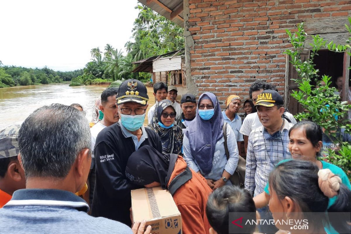 3.988 kepala keluarga terdampak banjir Sungai Batang Kambang