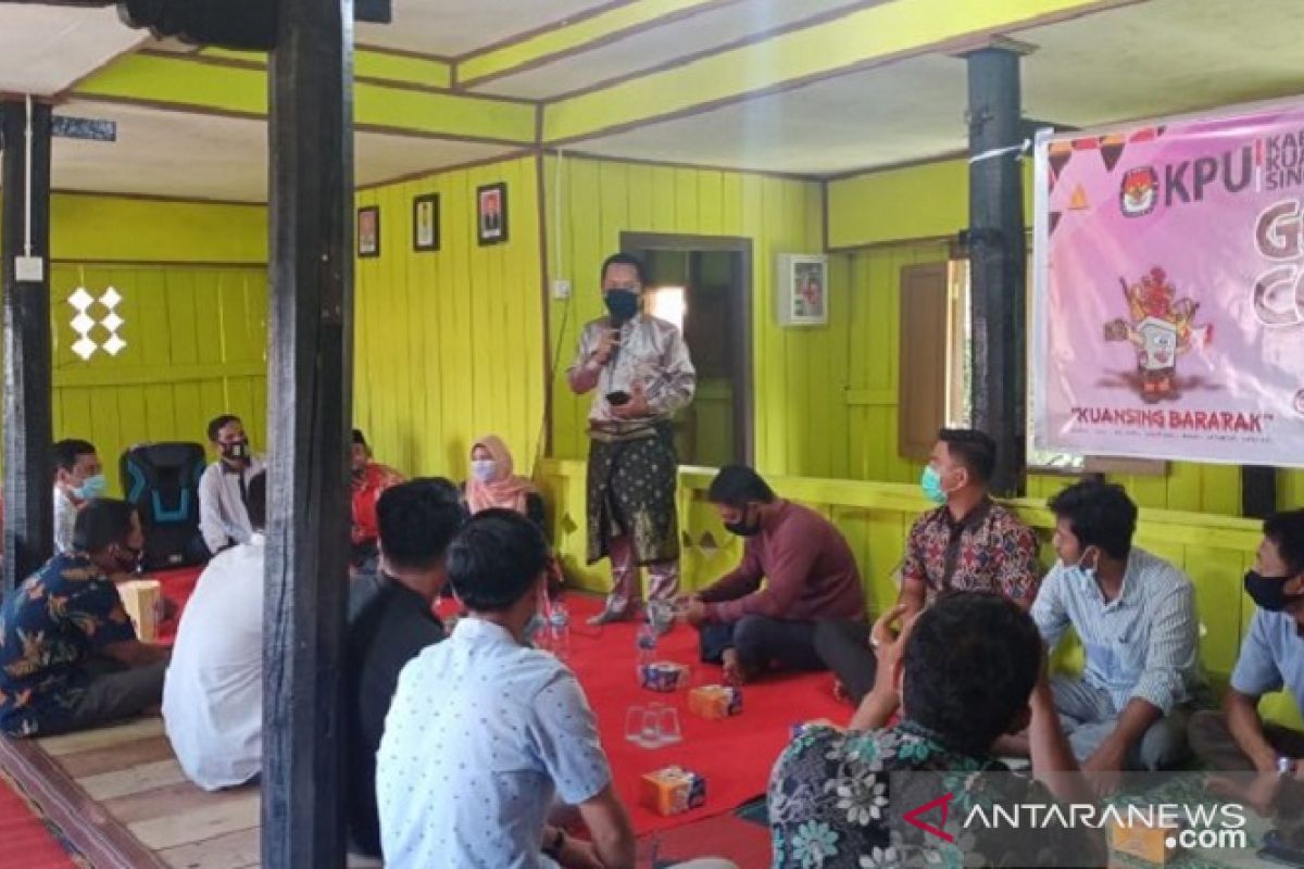 KPU Riau sosialisasikan cara pemungutan suara kepada komunitas adat