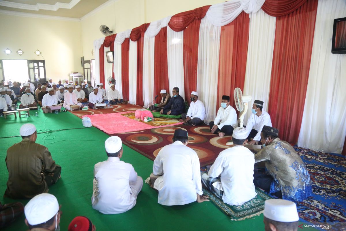 Maulid Nabi di Majelis Ta'lim Al-Ikhlas Wal Istiqomah tetap gunakan protokol kesehatan