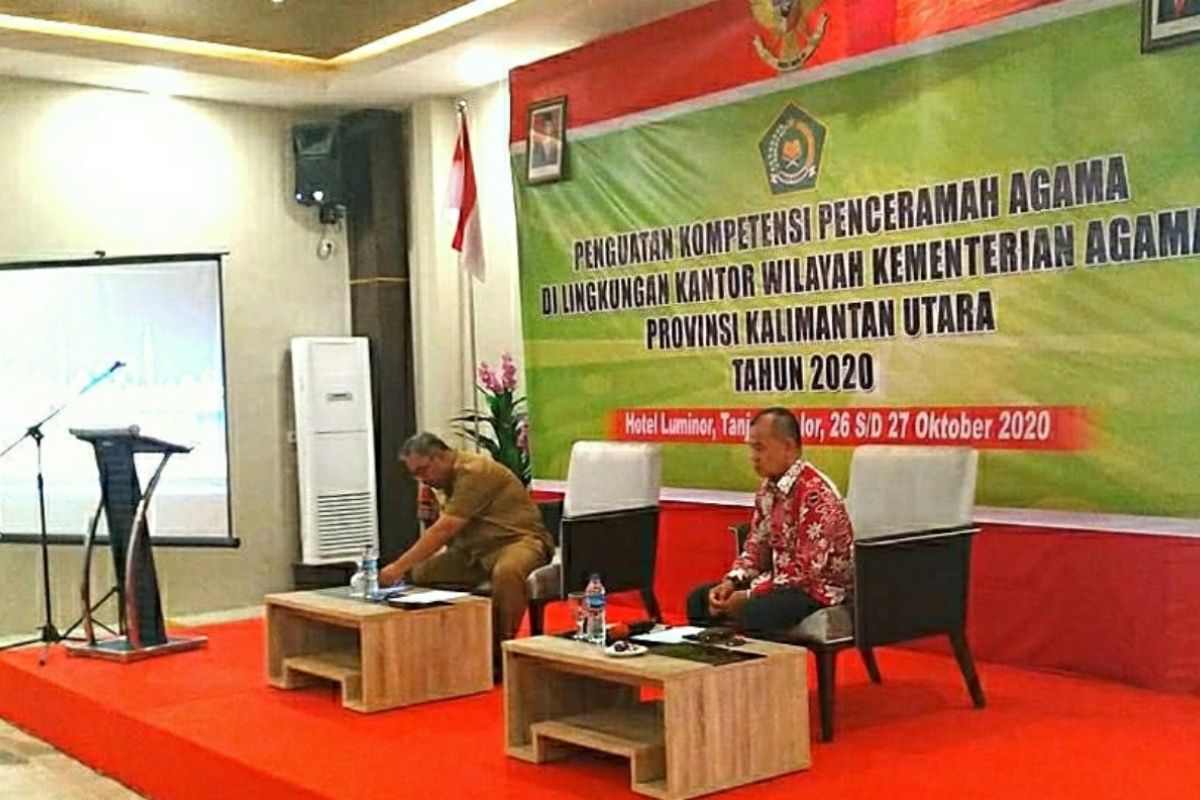 Peran penceramah, deradikalisasi kontra  radikalisme di "cyber space"