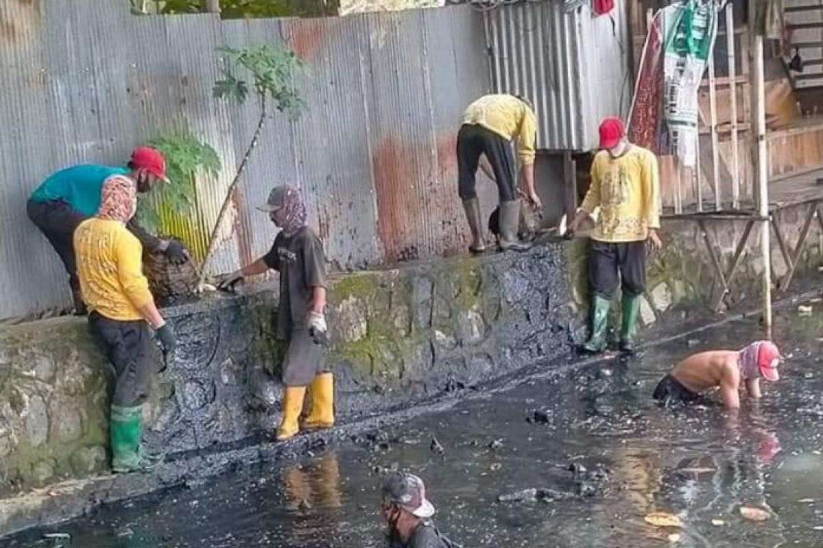 Banjarmasin kerahkan Pasukan Turbo tangani sampah sungai dan drainase