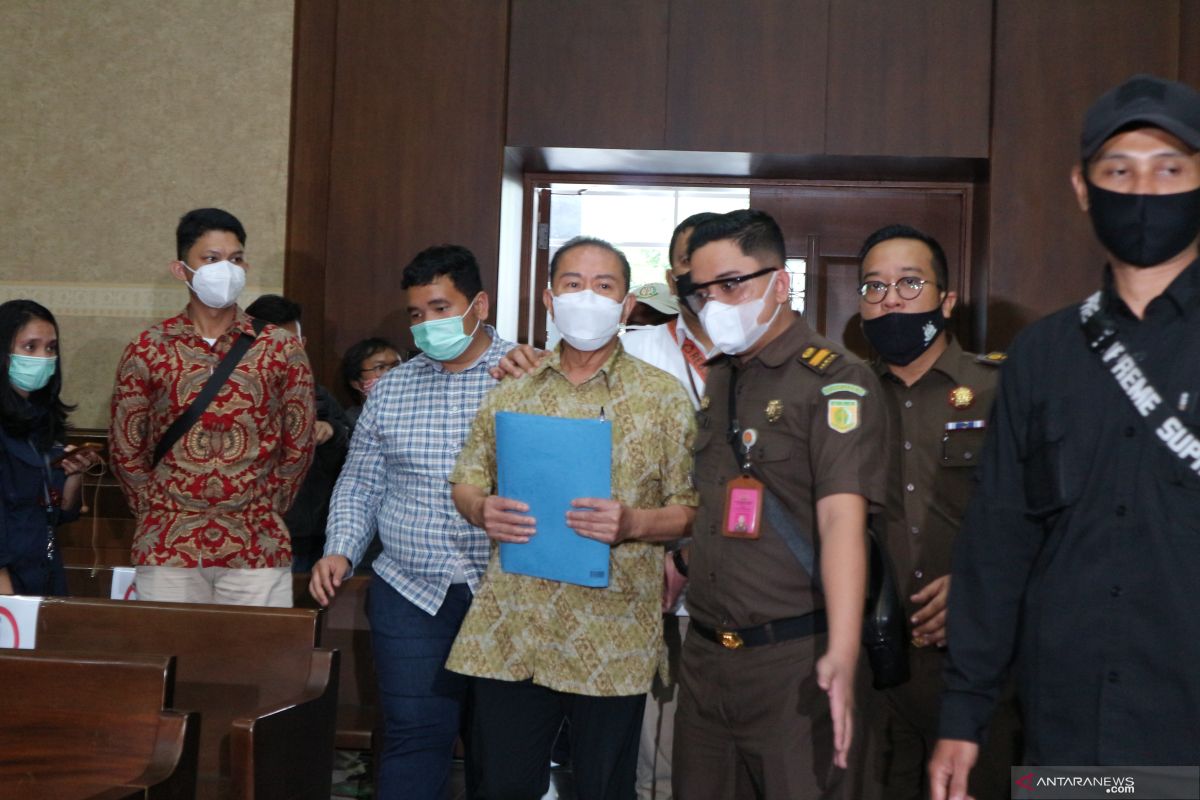 Joko Tjandra didakwa suap jaksa dan dua pati Polri hingga Rp15 miliar