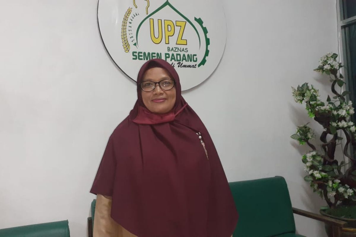 Kisah Sukses Syamsuarina, penerima beasiswa pertama UPZ Baznas Semen Padang