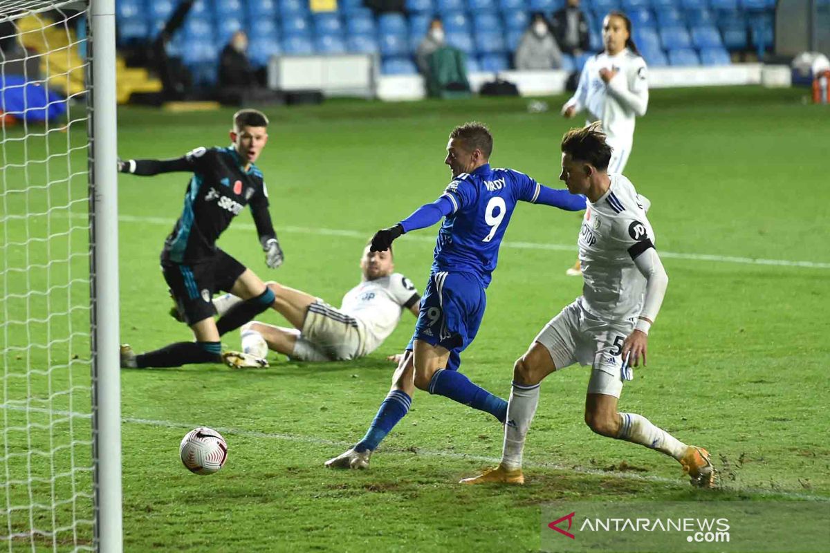 Leicester naik ke peringkat dua setelah menang 4-1 atas Leeds