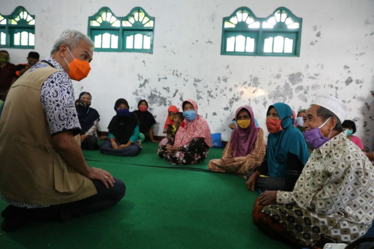 Ganjar: Protokol kesehatan harus diterapkan di pengungsian banjir Banyumas