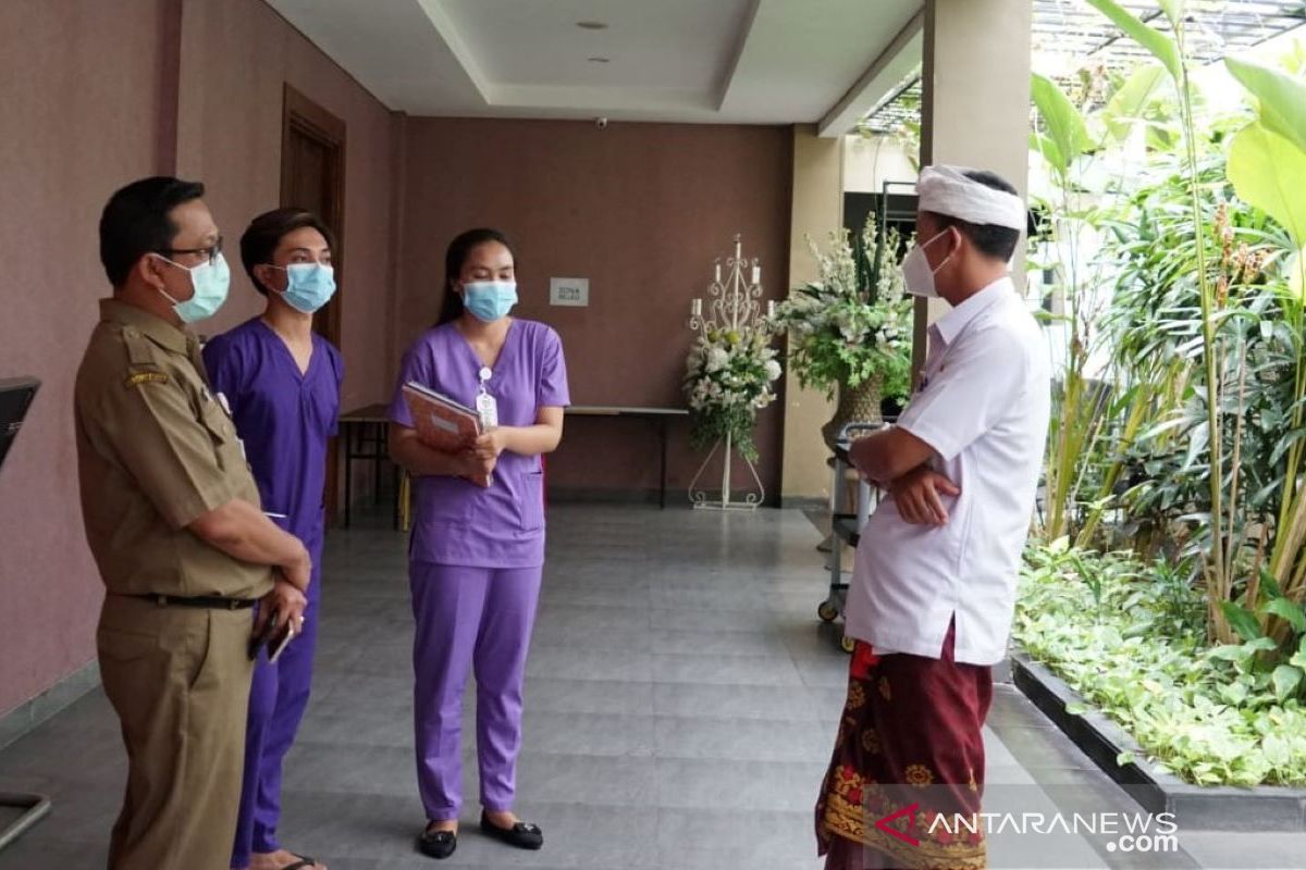 Pjs Bupati Karangasem pantau kondisi Pasien OTG COVID-19 di Denpasar