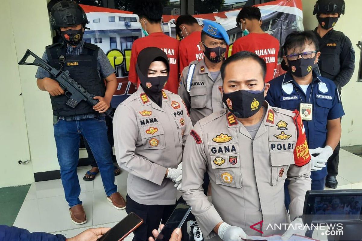 Polisi Bekasi buru otak pelaku pencurian lukai korbannya