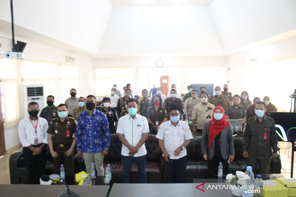 Bawaslu Riau laporkan pelanggaran pidana Pilkada ke Gakkumdu Pusat