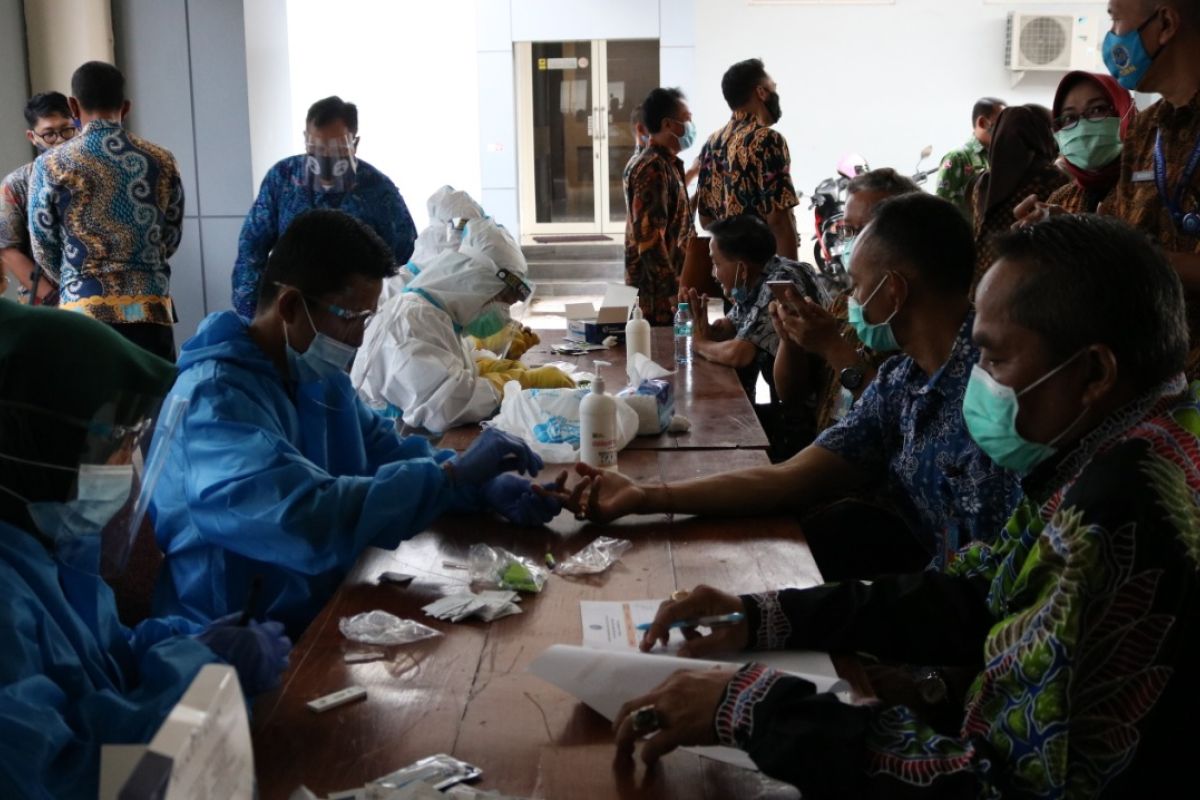 BNNP Jatim tes urine dadakan untuk seluruh personel dan kepala BNNK