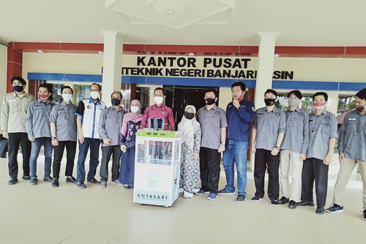 Poliban ciptakan robot pengantar obat dan makanan pasein COVID-19