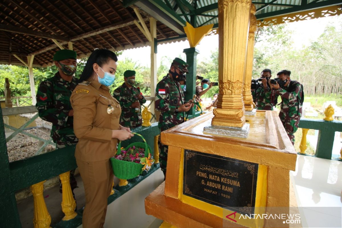 Kodam XII/Tanjungpura ikut renovasi makam pahlawan nasional di Landak